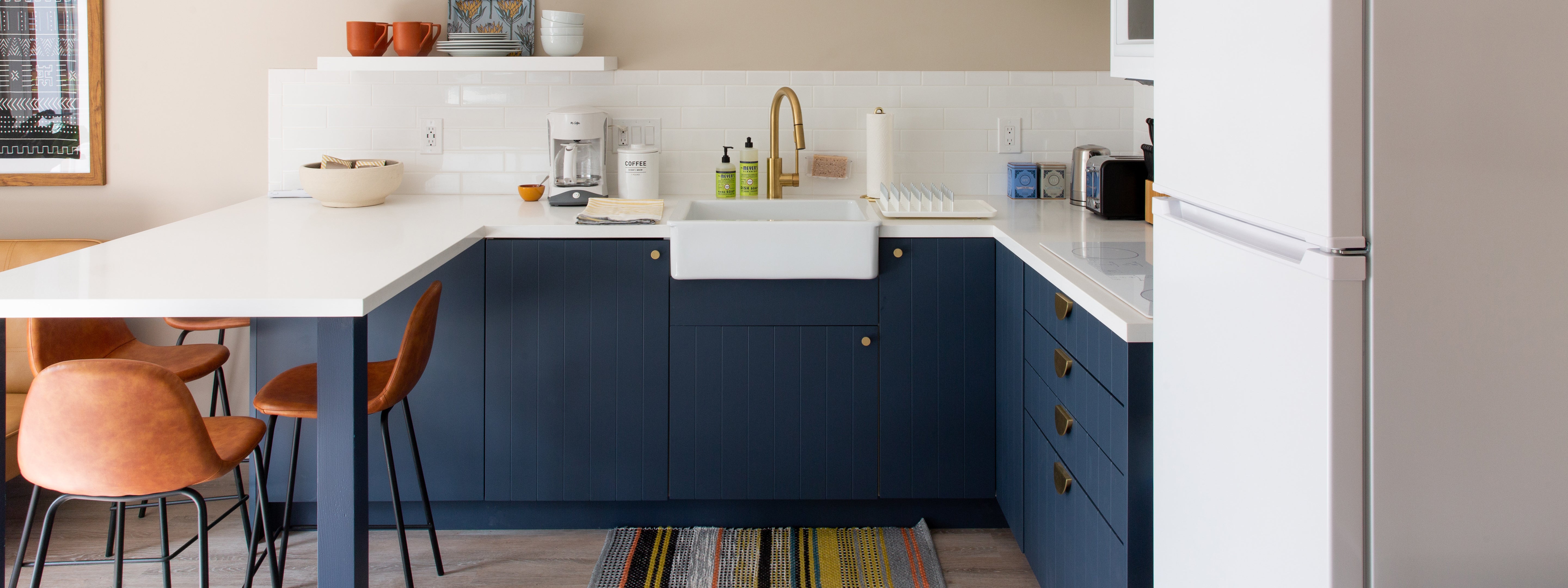 A Chic Vacation Rental with a Cozy Kitchenette in Night Sky Beaded