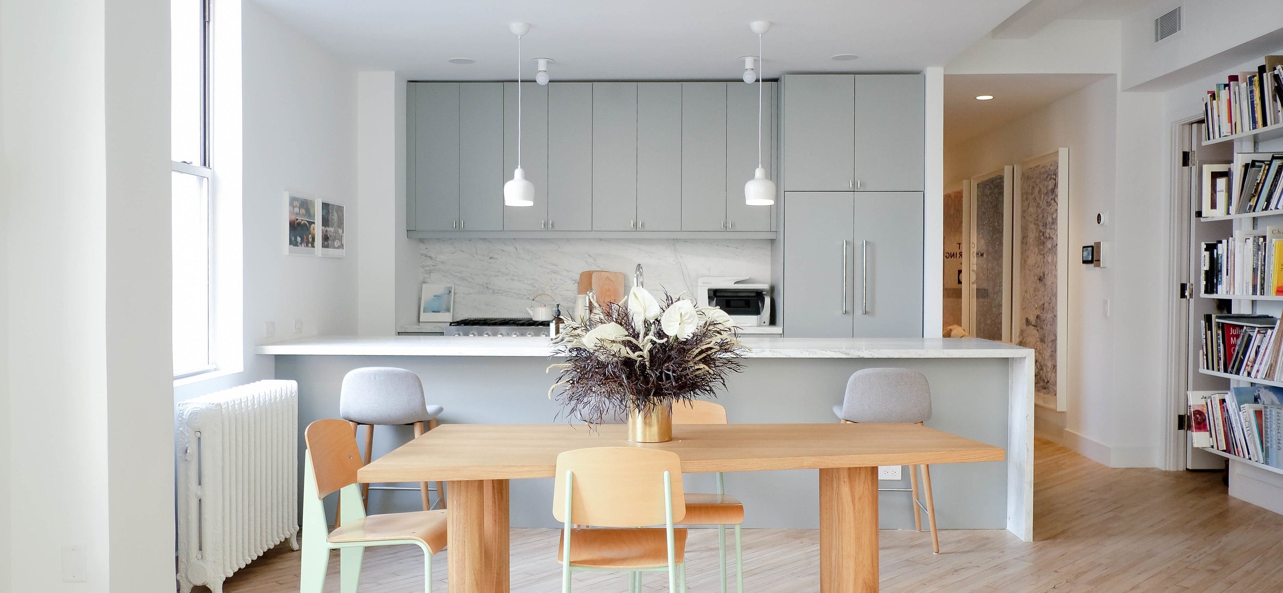 A Fitting Contemporary Slab Kitchen for a Modern Art Gallery