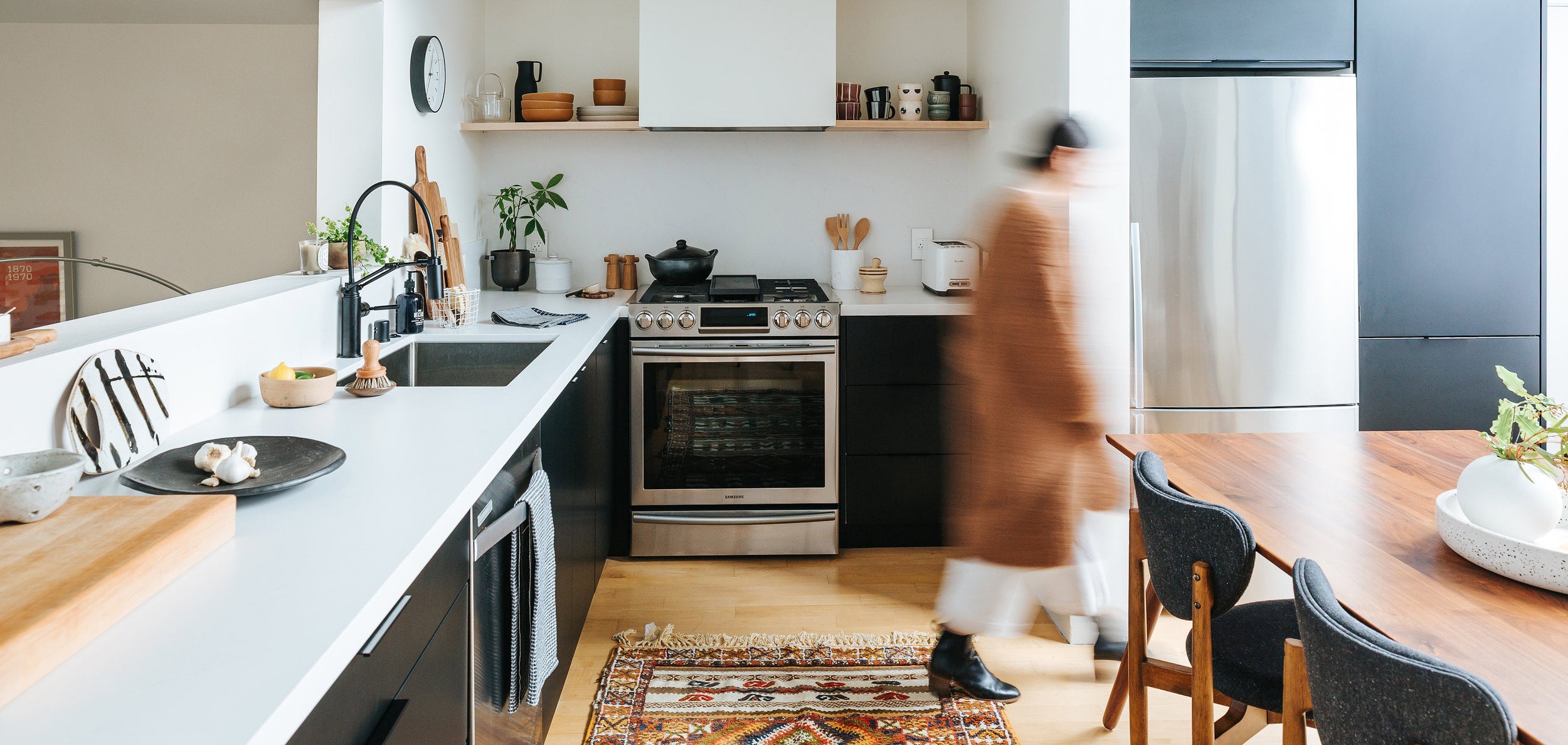 A Stylish Minimalist Oakland Loft