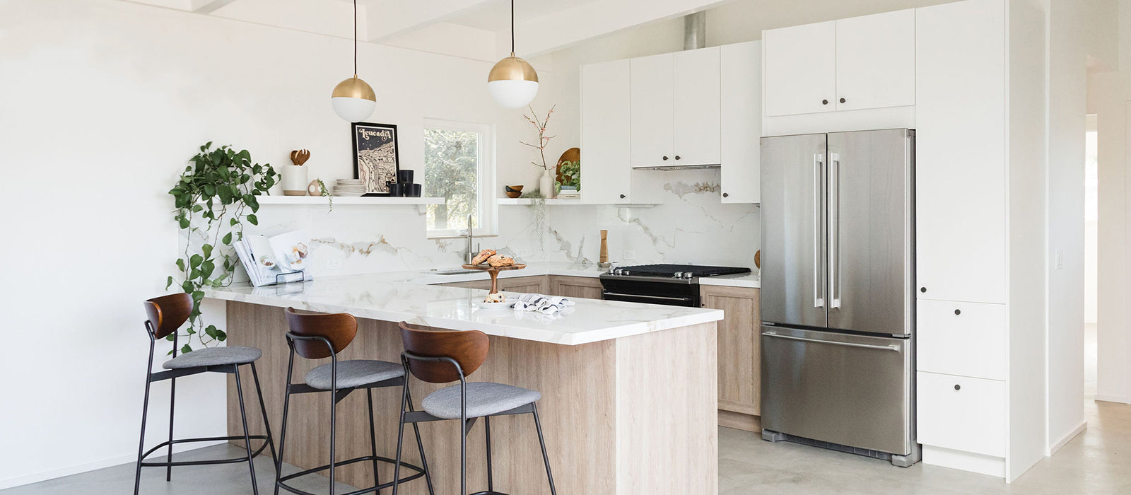 Cozy Two-tone Kitchen in a Small Modern Bungalow