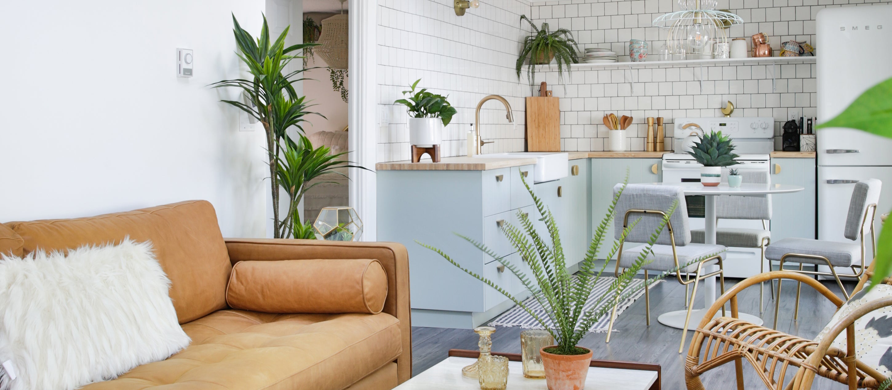 A Chic Retro Lakeside Retreat