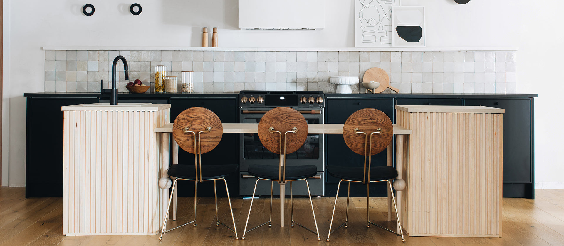 Sarah Sherman Samuel's Glorious Quarterline Kitchen Reveal