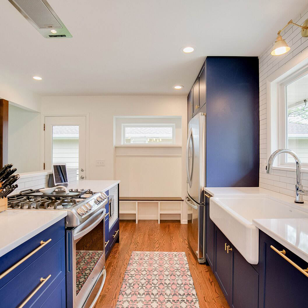 7" Round Bar Pull - Brushed Brass Brushed Brass