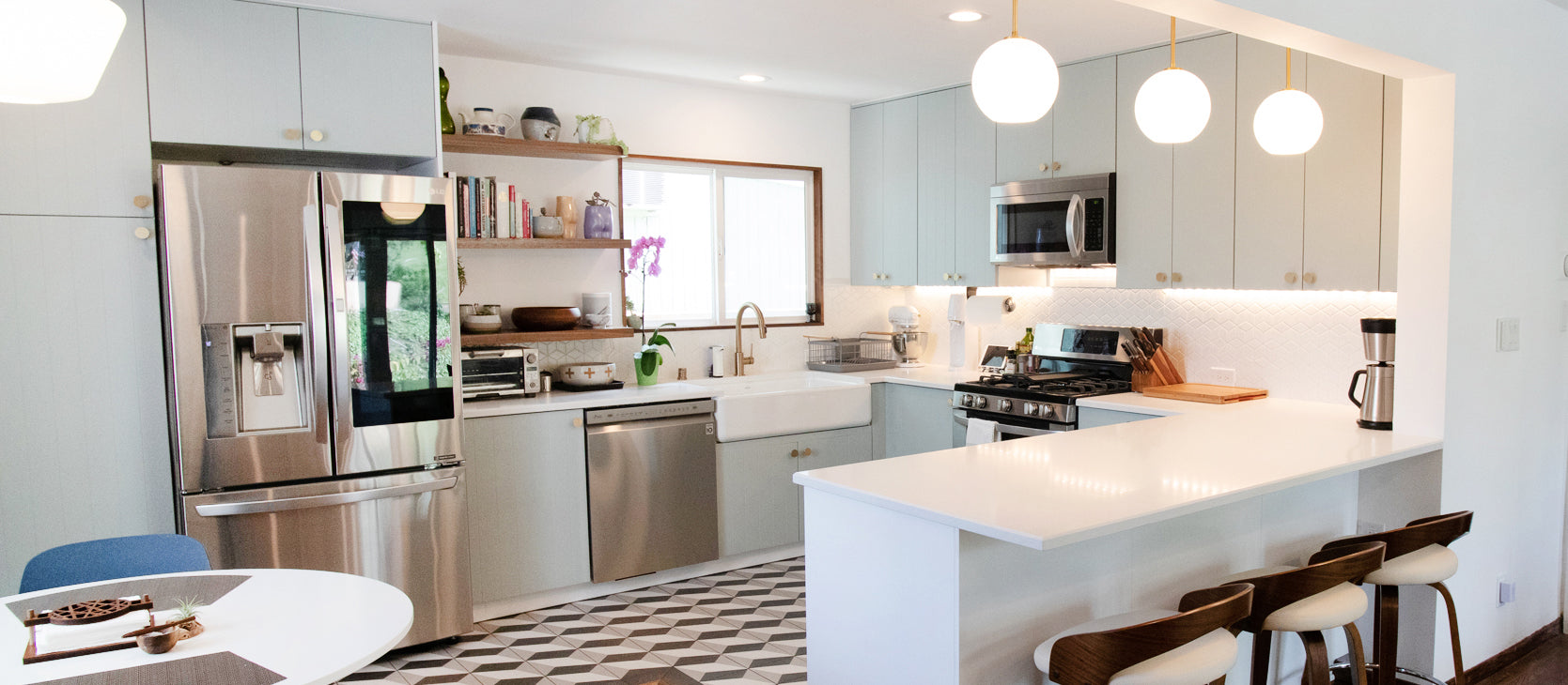 Dated Kitchen Gets an Incredible Remodel