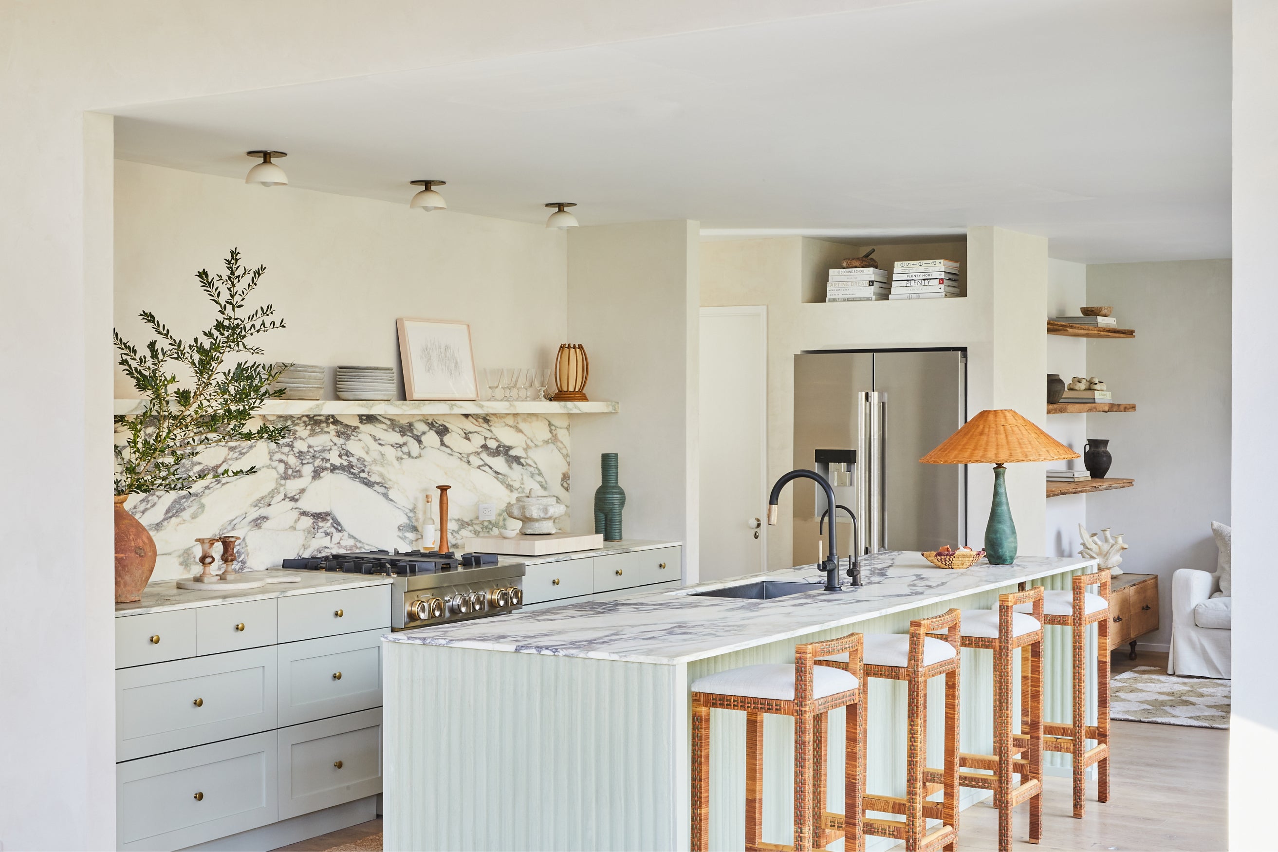 A Coastal Kitchen Reimagined