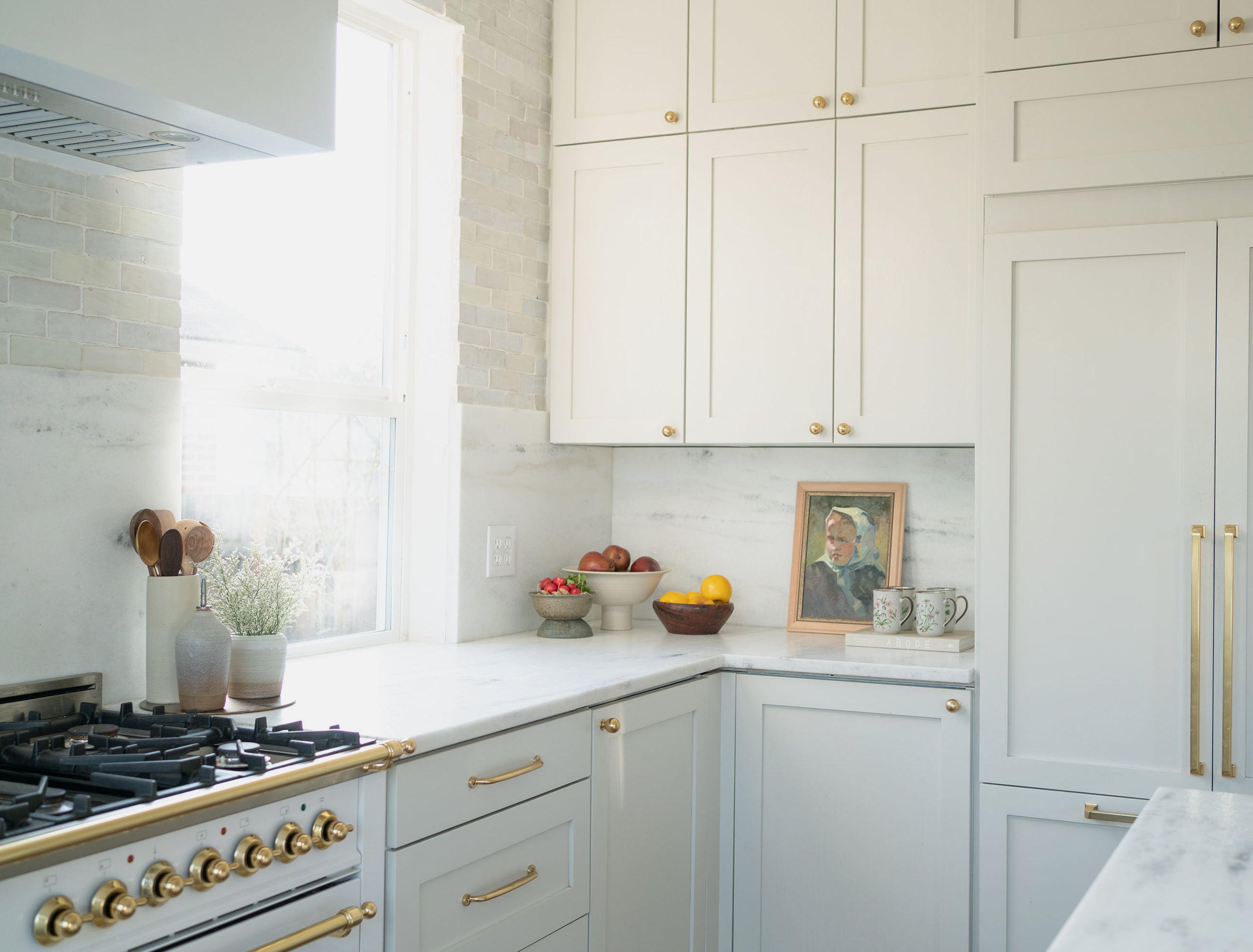 A Designer’s Tranquil DIY Shaker Kitchen 