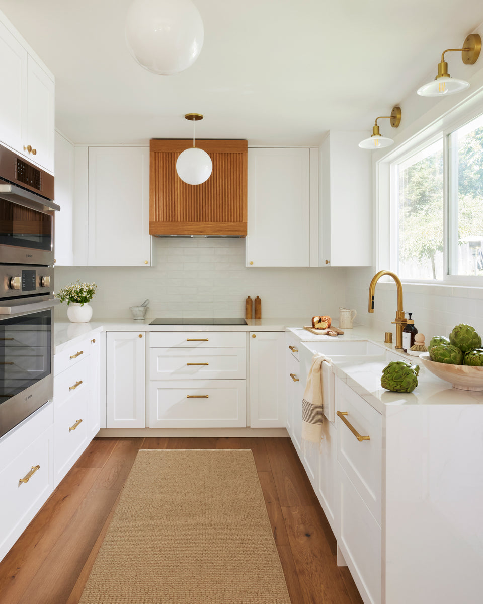 A White Kitchen With Eye-Catching Details – Semihandmade