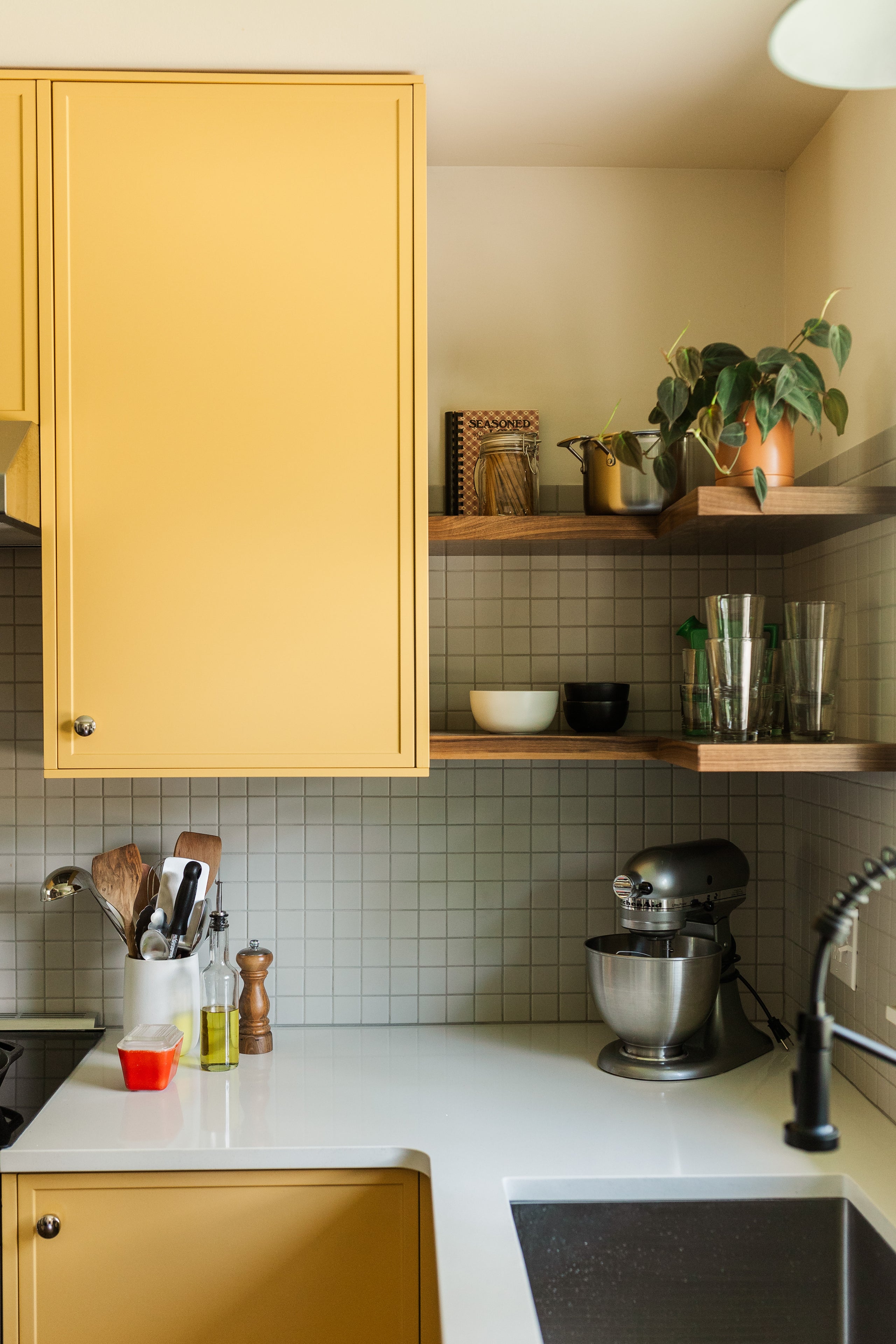 Scandi-inspired Kitchen Reno – Semihandmade