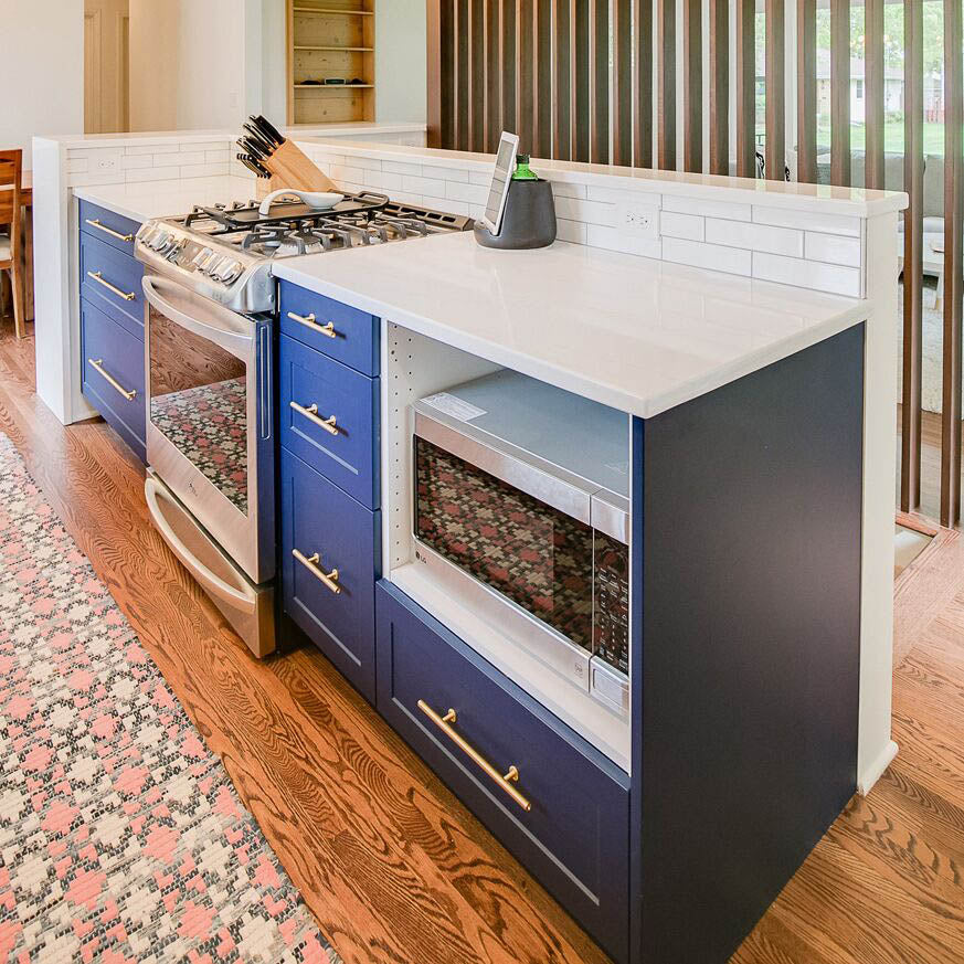 10.5" Round Bar Pull - Brushed Brass Brushed Brass